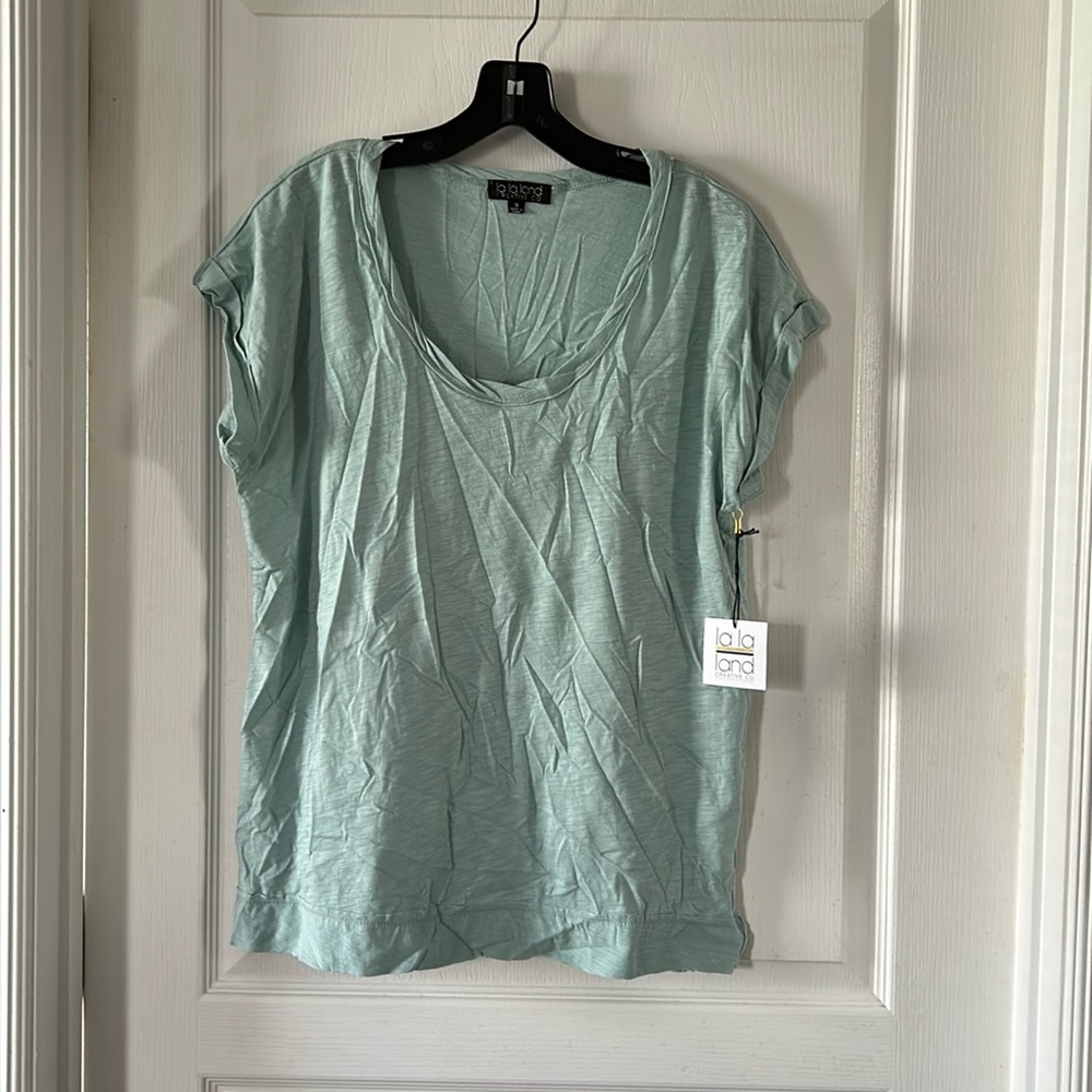 🆕NWT La La Land Size Small Short Sleeve Shirt